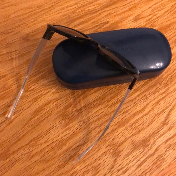 Cole Haan sunglasses in Navy/lucite - Picture 3 of 6